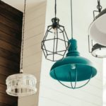 Encontre o lustre perfeito para o seu quarto