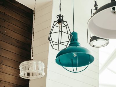 Encontre o lustre perfeito para o seu quarto