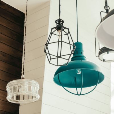 Encontre o lustre perfeito para o seu quarto