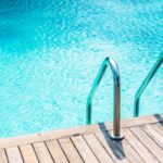 Tipos de piscina: Saiba qual a melhor opção para sua casa