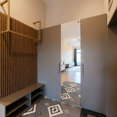 O poder dos espelhos na decoração, quais as vantagens e como escolher para cada ambiente?