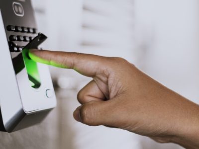 Veja os benefícios de adquirir uma fechadura digital