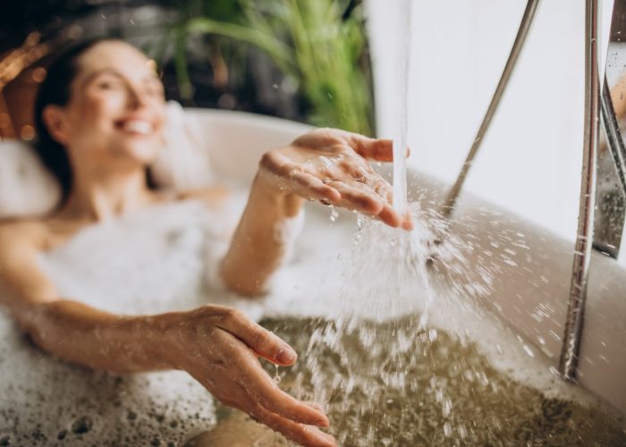 Entenda a diferença entre banheiras e spas