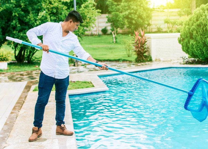 O passo a passo de como limpar a sua piscina
