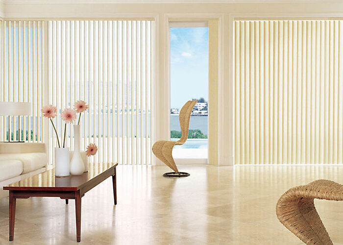 Depois de conhecer os diferentes tipos de persianas e seus benefícios, venha conferir no site do Balaroti tudo o que você precisa para incrementar ainda mais os diversos espaços do seu lar. Esse carinho é sempre bem-vindo!